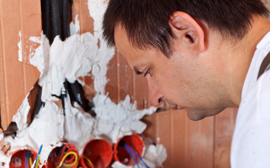 recherche travail électricien bâtiment Créteil