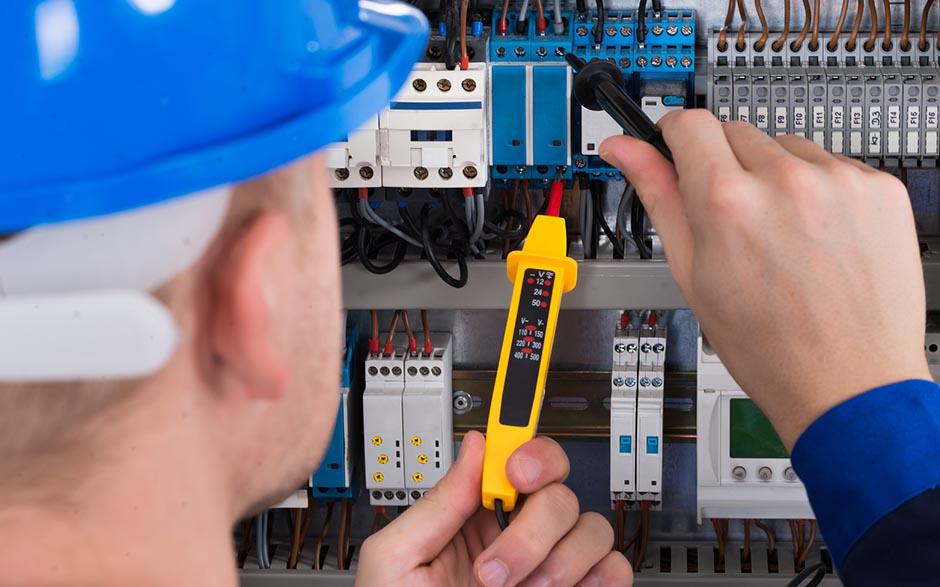 cherche électricien Saint-Denis